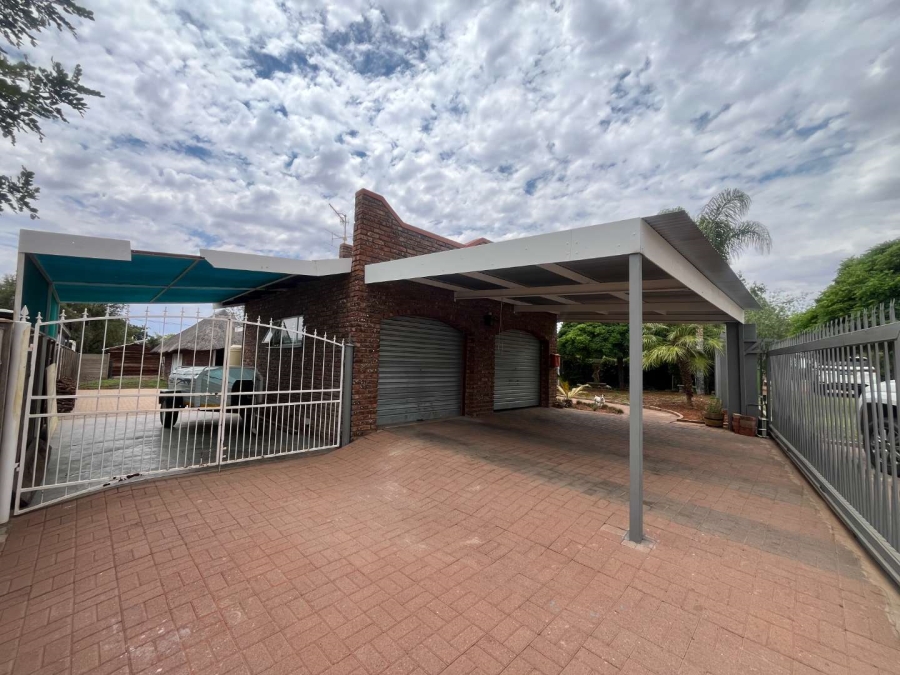 4 Bedroom Property for Sale in Keidebees Northern Cape